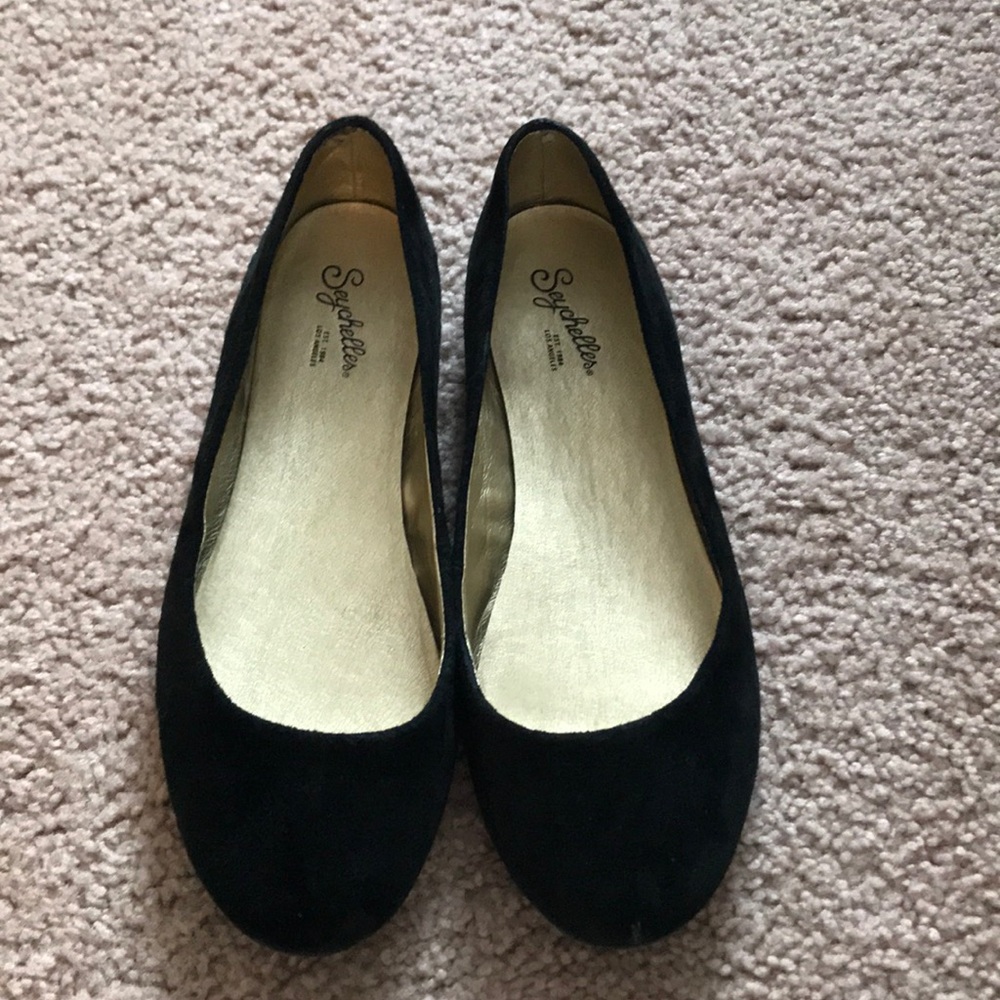 Size 7 Seychelles black suede flats